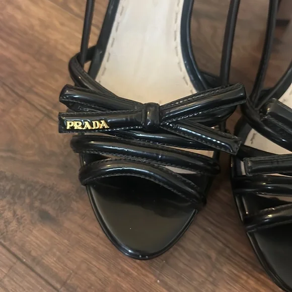 Prada  black heels very comfortable and great condition 😍😍😍 - Picture 2 of 7